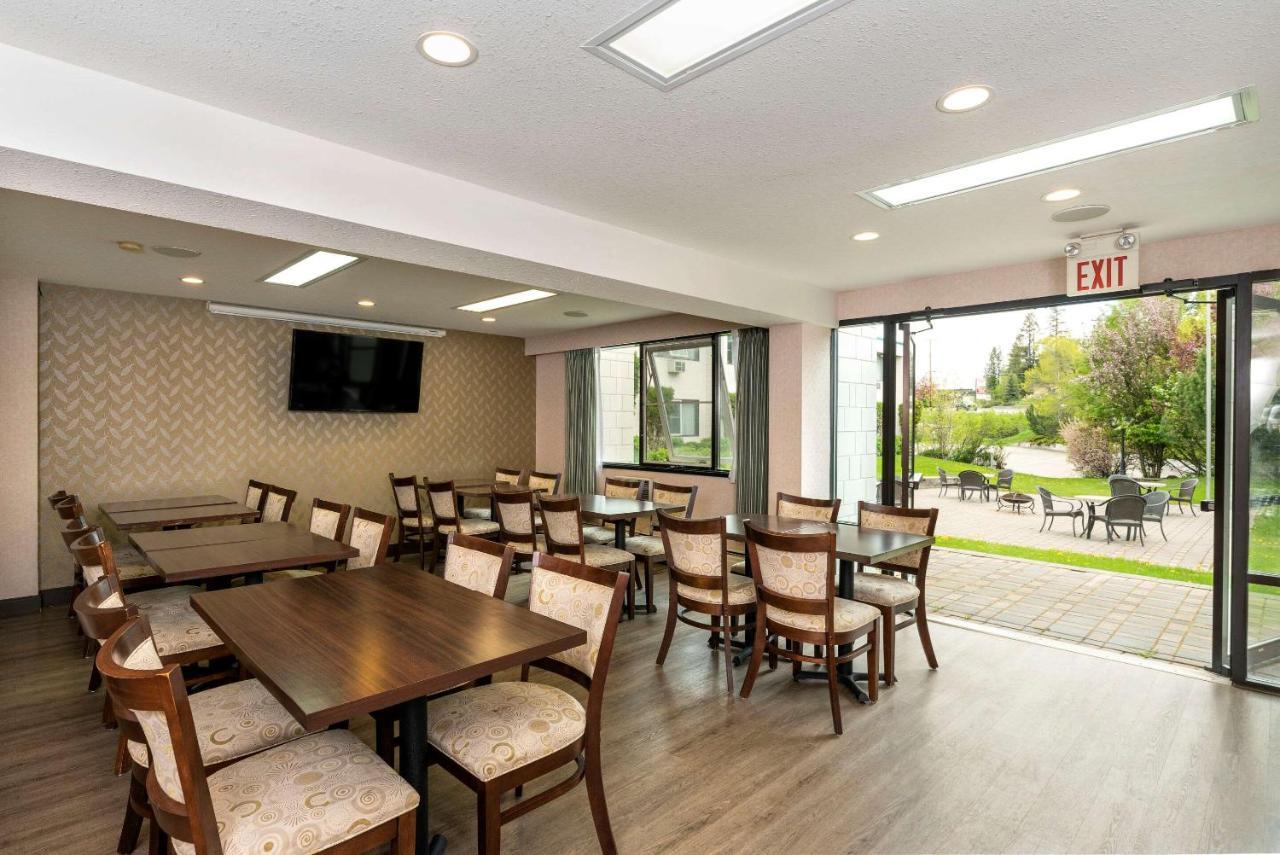 Prestige Riverside Lodge Кунел Екстериор снимка