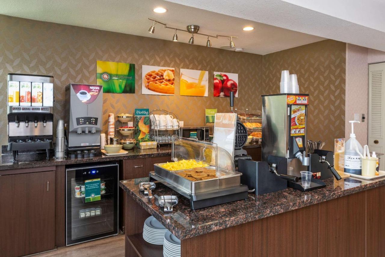 Prestige Riverside Lodge Кунел Екстериор снимка